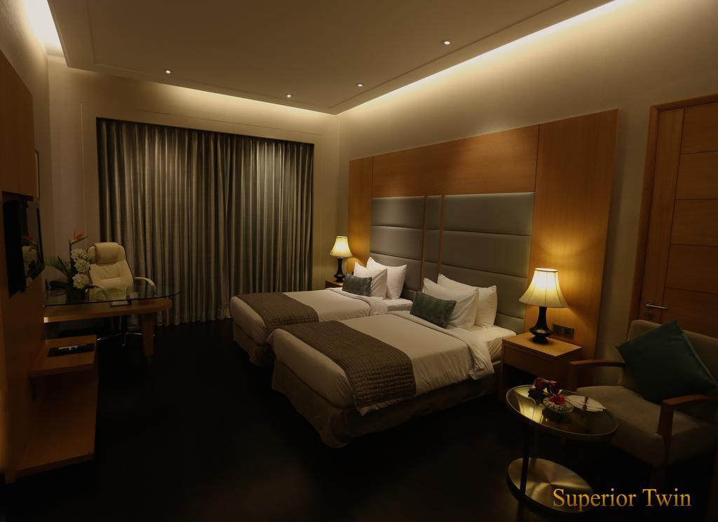 Hotel The Umrao à New Delhi Extérieur photo