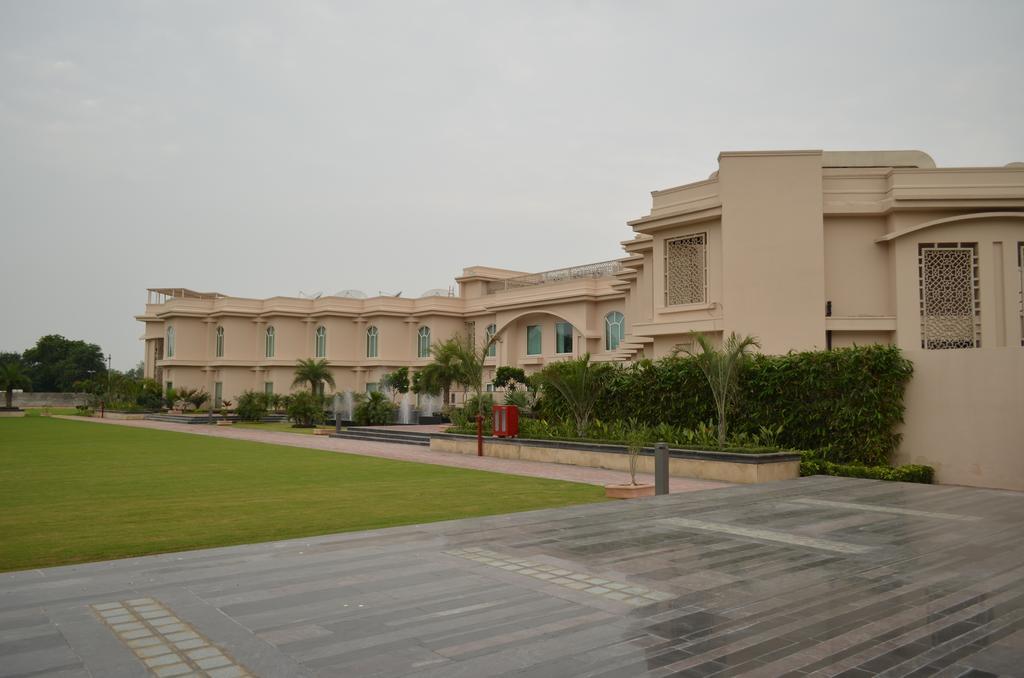 Hotel The Umrao à New Delhi Extérieur photo