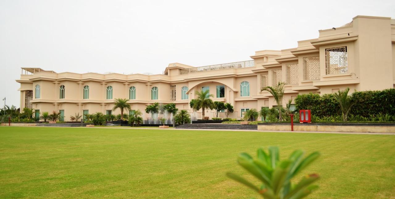 Hotel The Umrao à New Delhi Extérieur photo
